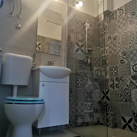 Beach House Petar&eli Apartment *